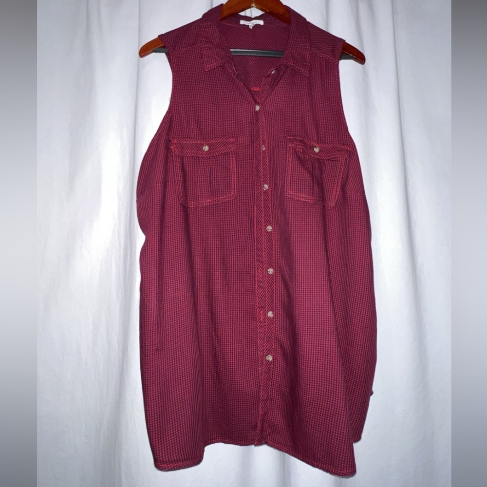 Maroon & Black Sleevless Western Button Down